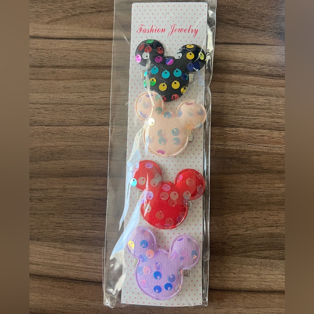 NWT Colorful Sequin Mickey Mouse Head Hair Barrett Clips